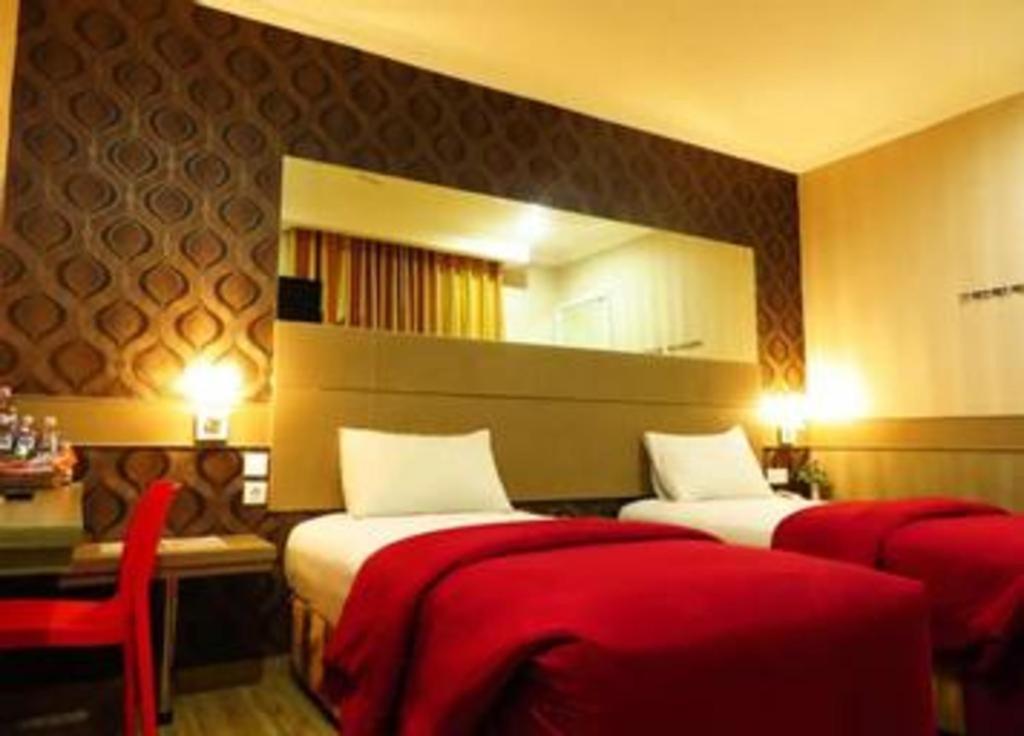 Hotel Menara Lexus Medan Exteriör bild