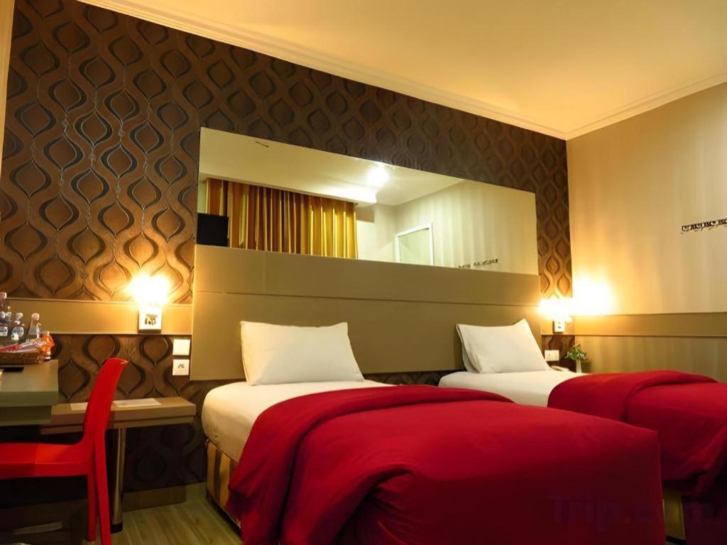 Hotel Menara Lexus Medan Exteriör bild