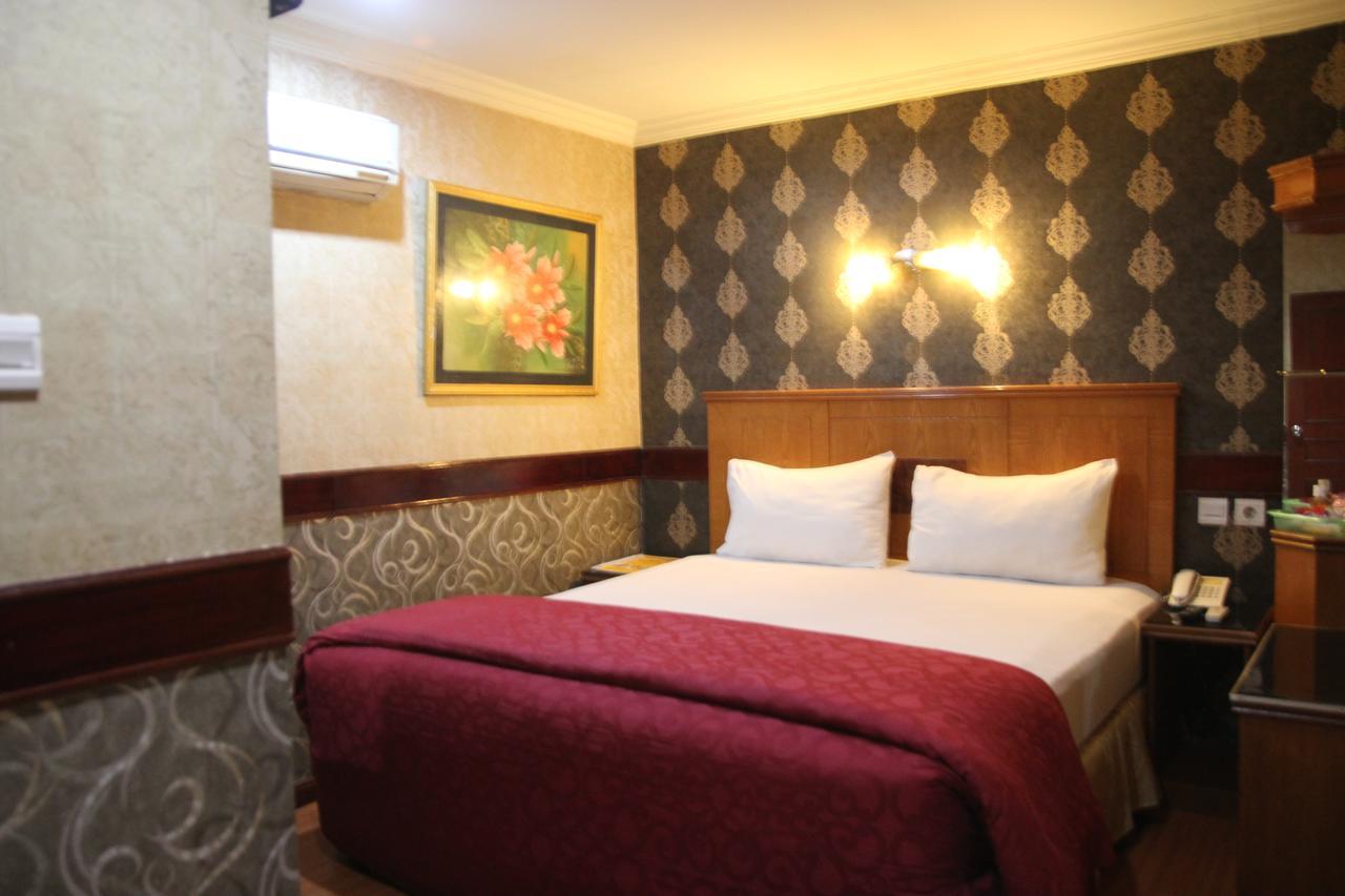 Hotel Menara Lexus Medan Exteriör bild